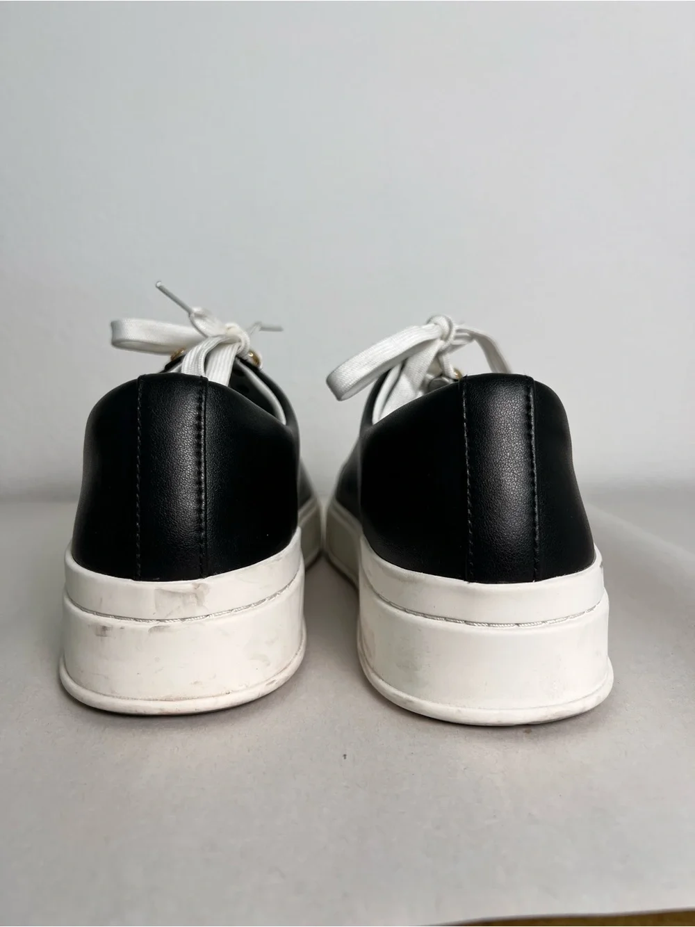 Stuart Weitzman Excelsa Black Embellished Lace Up Leather Sneakers Women's 8.5B